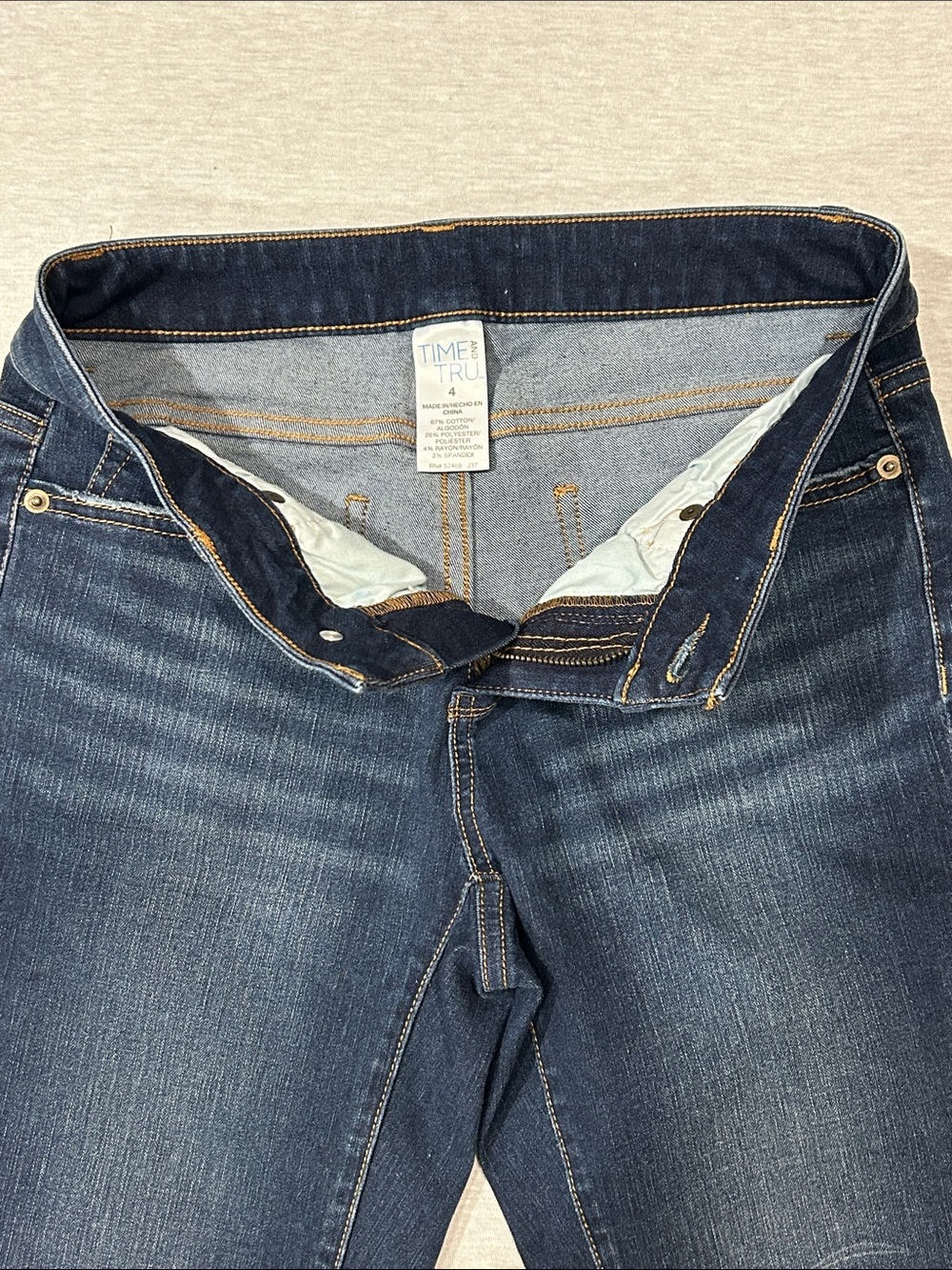 Time And True Denim Shorts size 4/28 - Picture 4 of 4